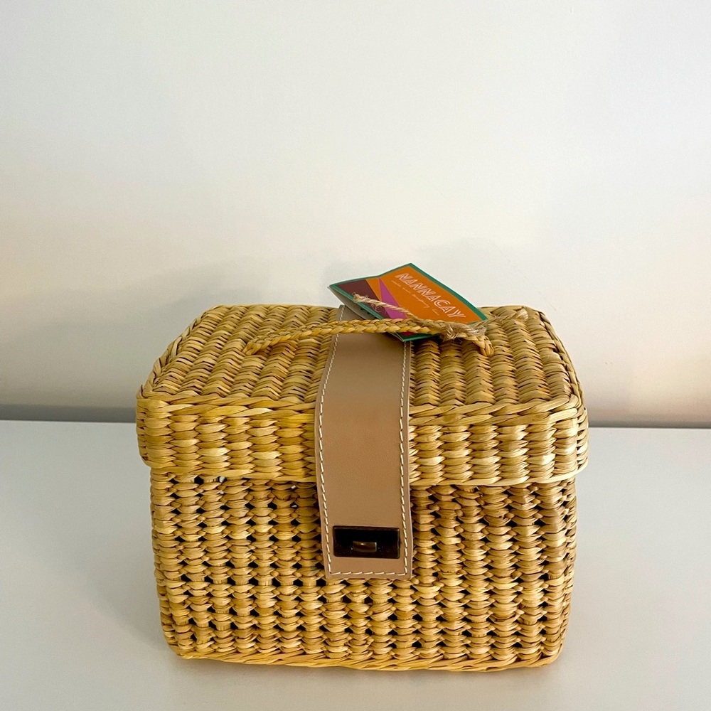 NANNACAY woven bag / vanity box